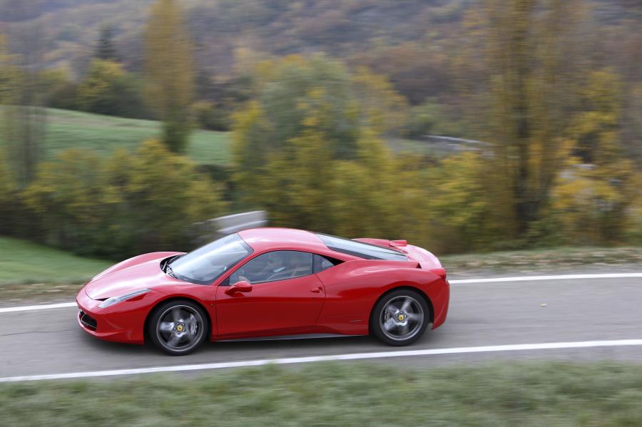  Ferrari 458 Italia 2009 года  (фото 102 из 162)